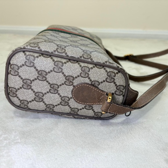 Vintage Gucci Monogrammed GG Supreme purse with red and green stripe - Picture 6 of 11